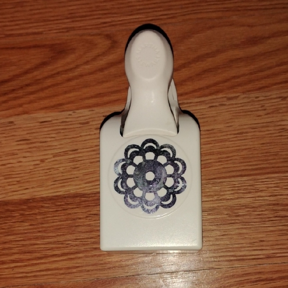 Martha Stewart Large Doily Flower Paper Punch